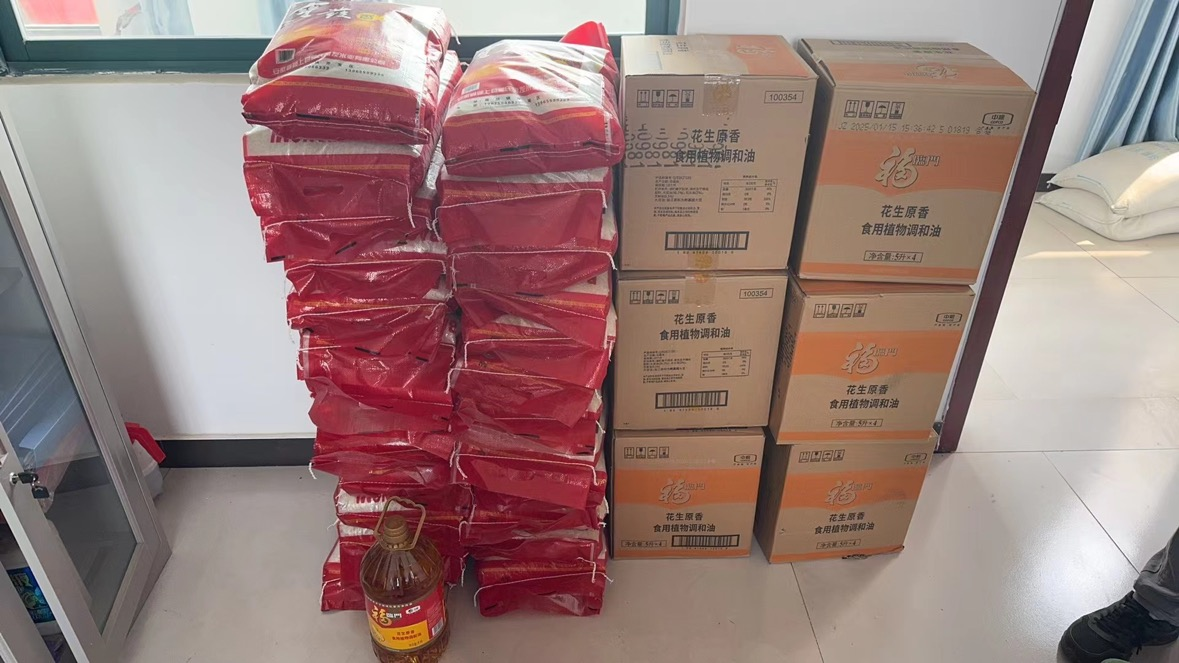20250508徽商期货铜陵营业部赴六安市红桥村开展乡村振兴活动+姚雯雨3